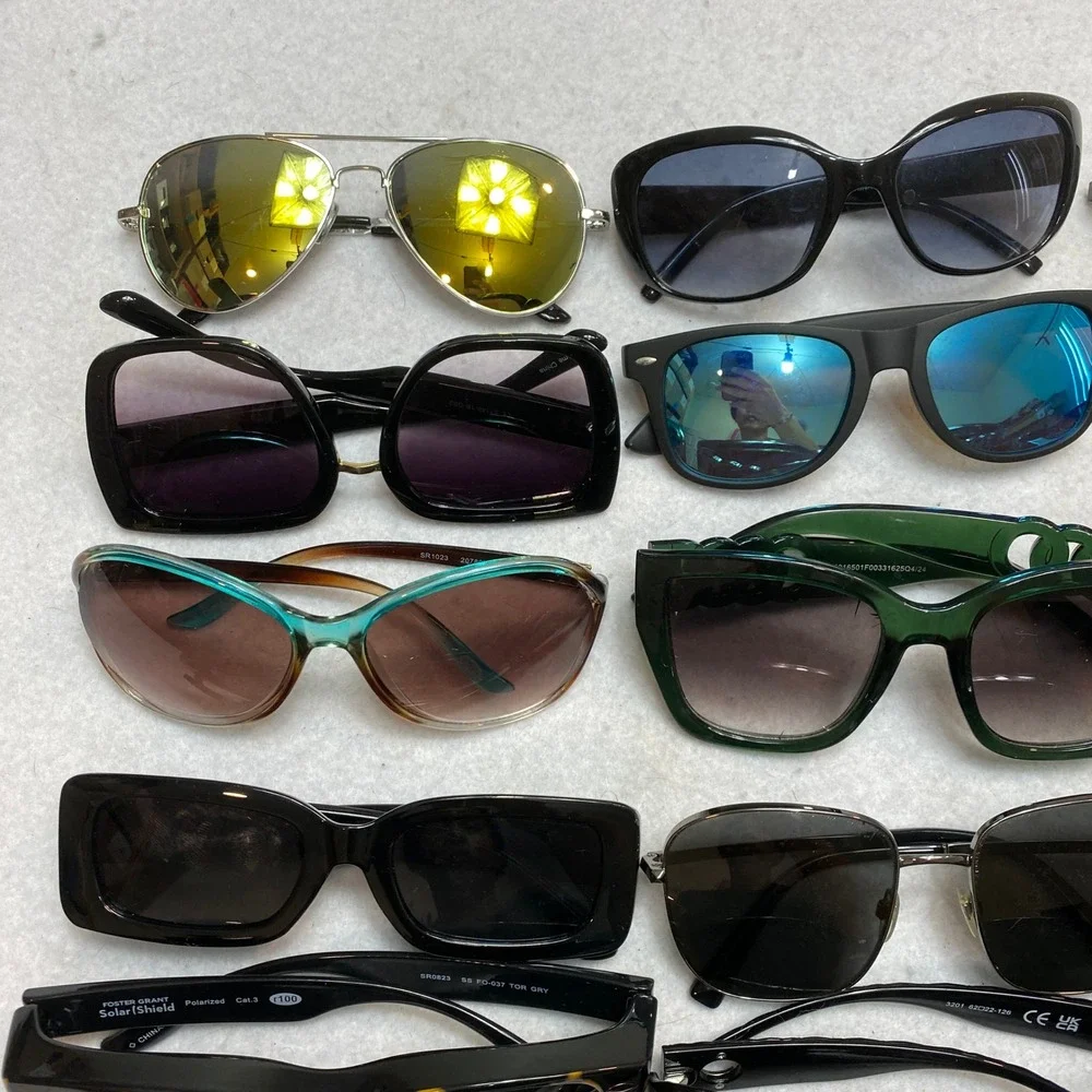 Lot Of 20 Mixed Brand Sunglasses Unisex OS Multicolor Aviator Sport Retro Bundle